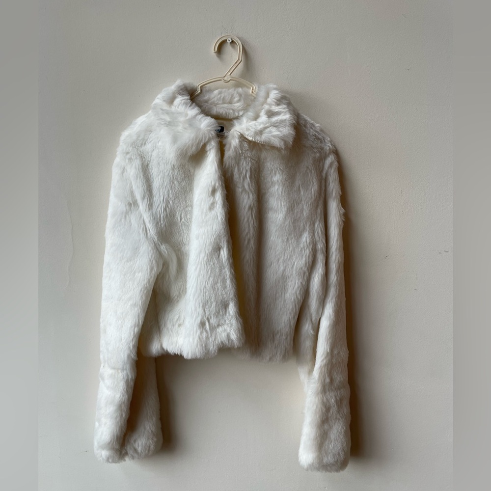 Girls medium faux fur shirt waisted long sleeve jacket